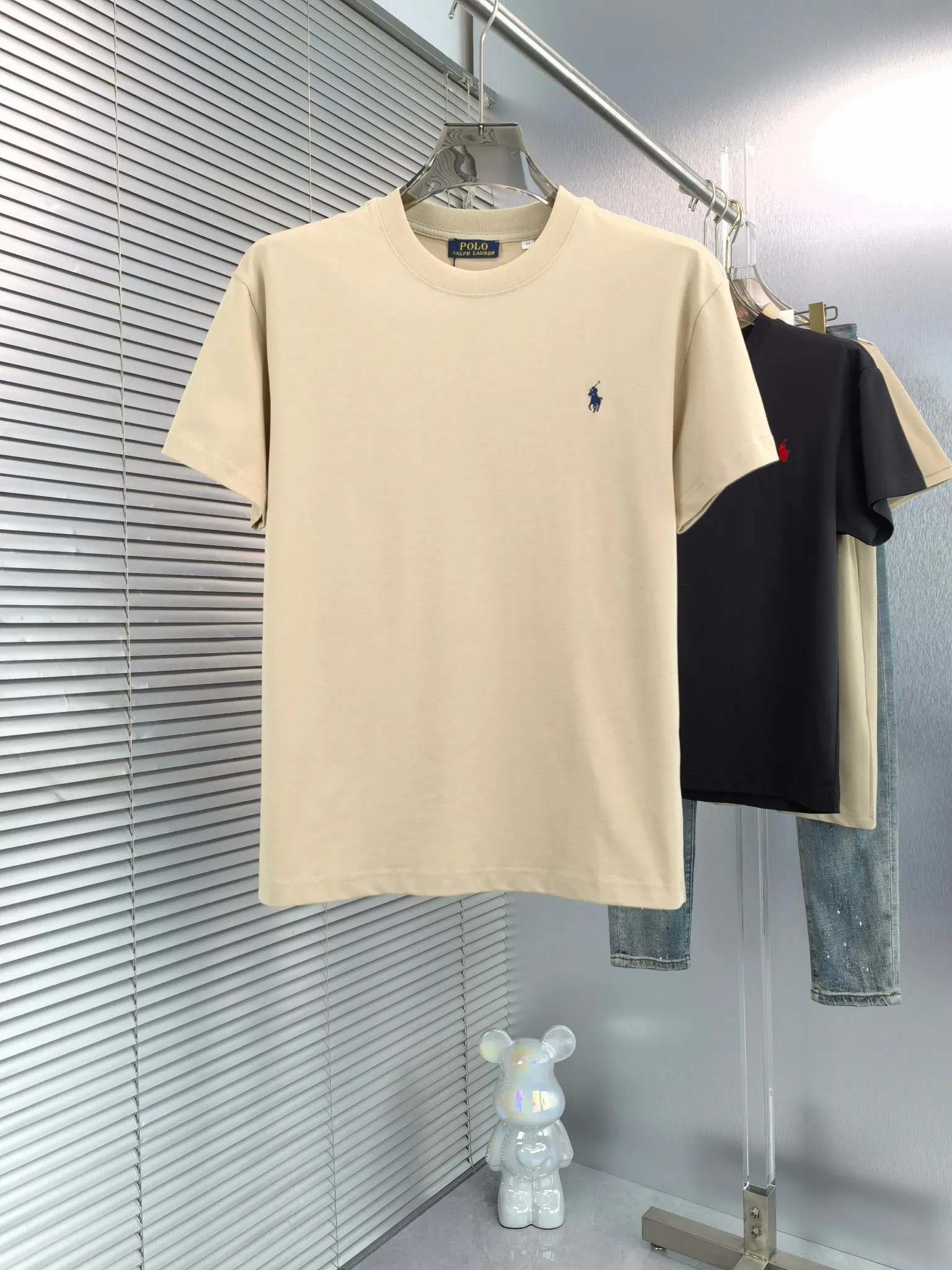 P170 🌸🌸🌸 Ralph Lauren Polo (available all year round) short-sleeved T-shirt 280g, couples style, same style for men and women. Made of imported custom dyed fabric, fashionable yet luxurious. The quality is unquestionable. The upper body effect is great💂🏿 The single product is very unique. Color: Picture color (7 colors) Size: M ~ 2xL